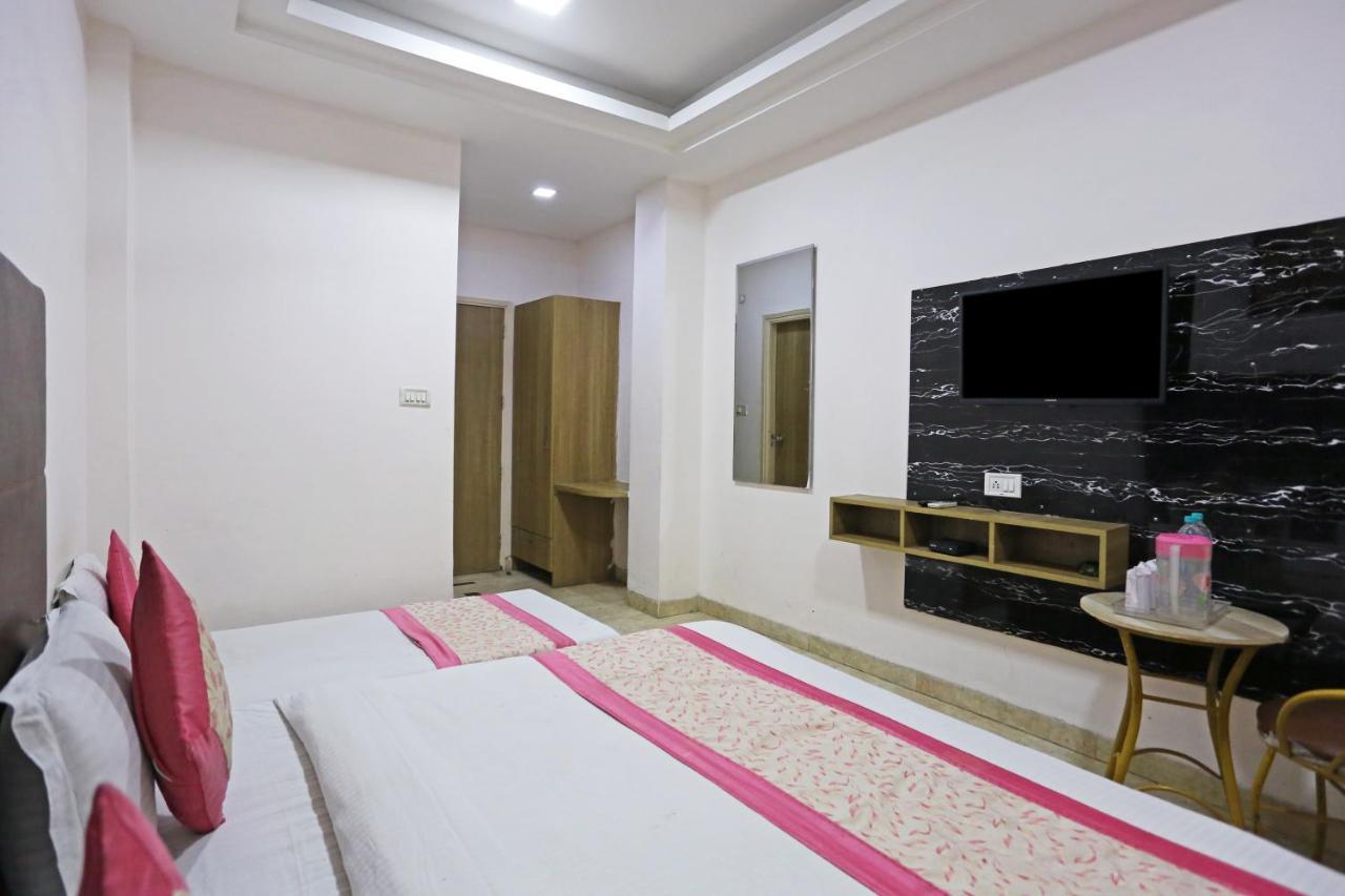 Hotel Sterling Inn, ניו דלהי מראה חיצוני תמונה