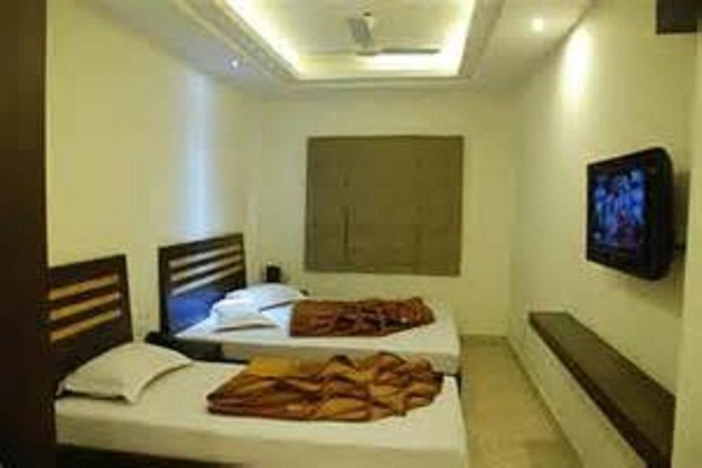 Hotel Sterling Inn, ניו דלהי מראה חיצוני תמונה