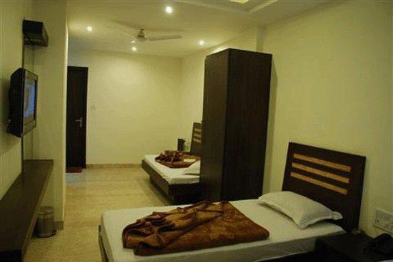 Hotel Sterling Inn, ניו דלהי מראה חיצוני תמונה
